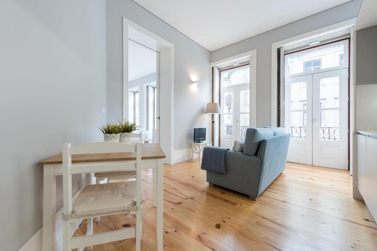 Lovelystay - Windows With Ac By Station * Oporto