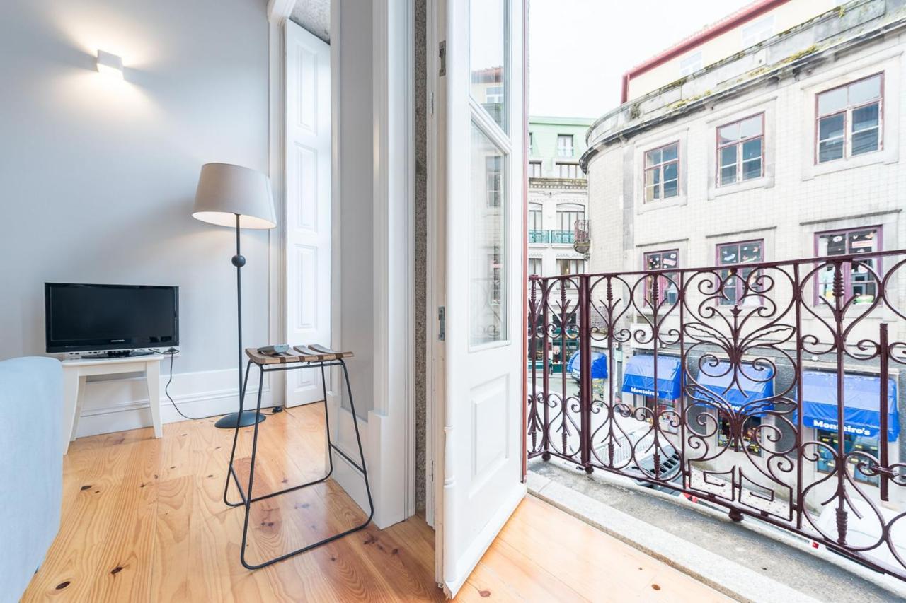 Lovelystay - Windows With Ac By Station Apartment Porto