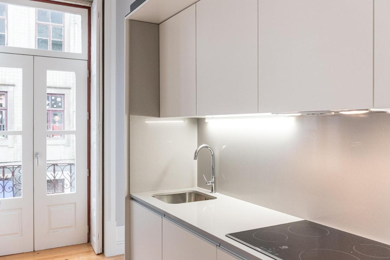 Apartment Lovelystay - Windows With Ac By Station Porto